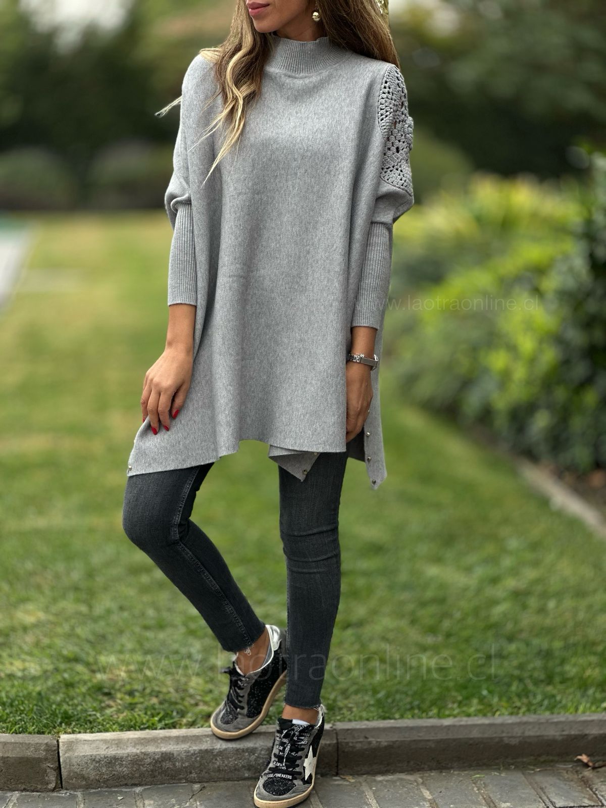 Sweater Tachitas tejido gris