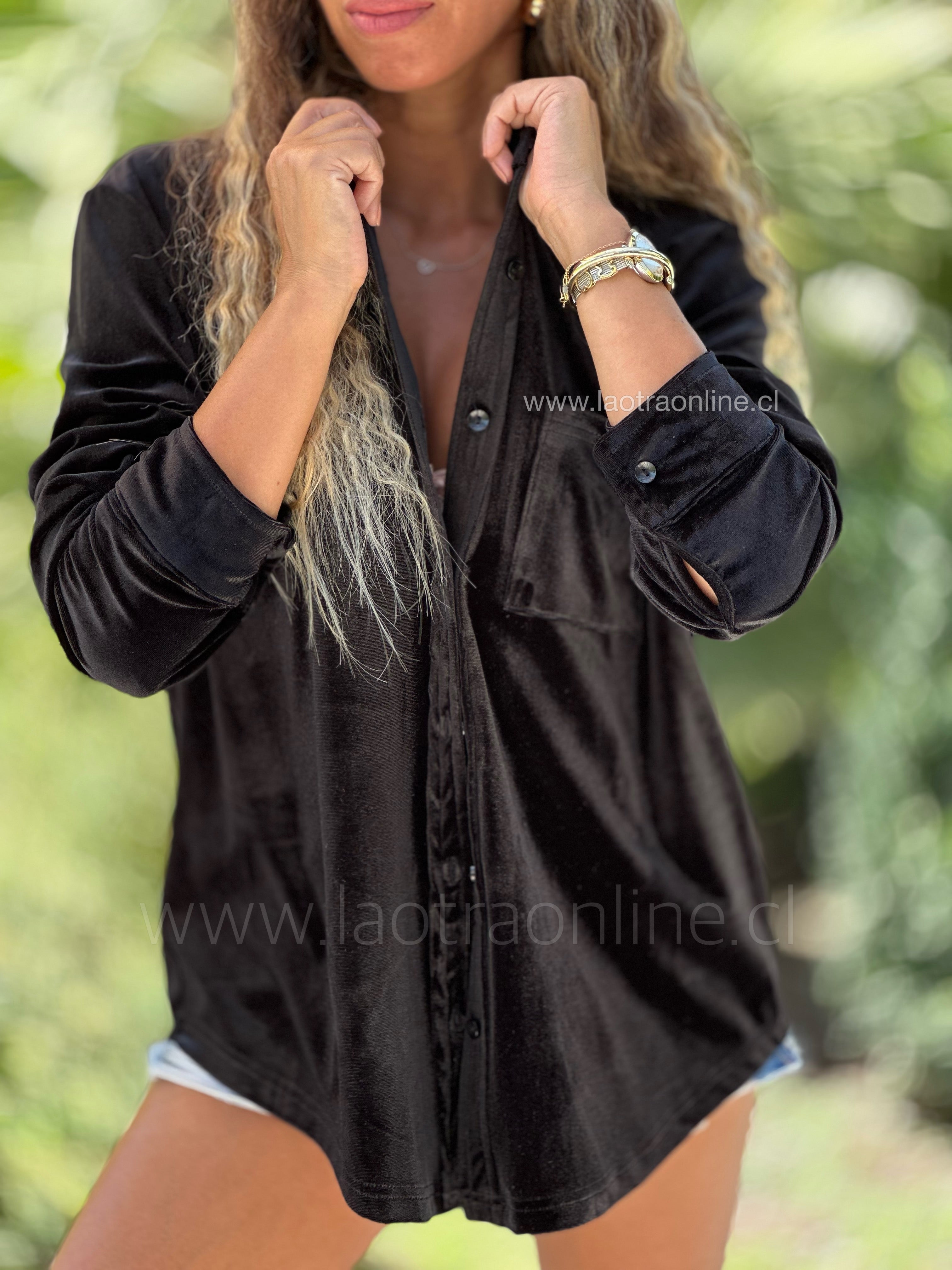Blusa New Velvet negro