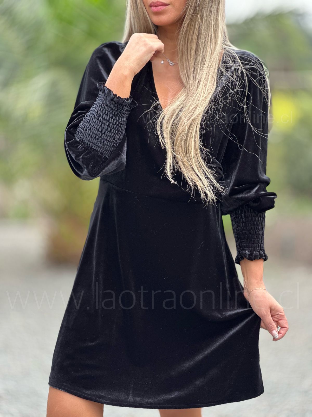 Vestido discount velvet negro