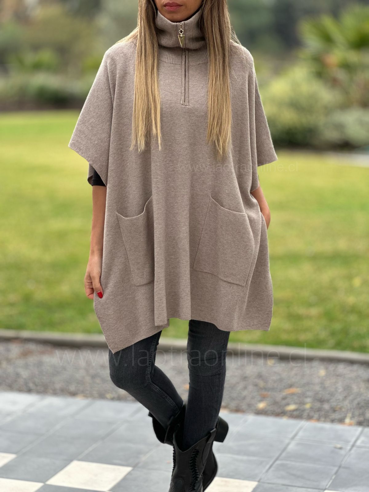 Sweater/Poncho Asia taupe