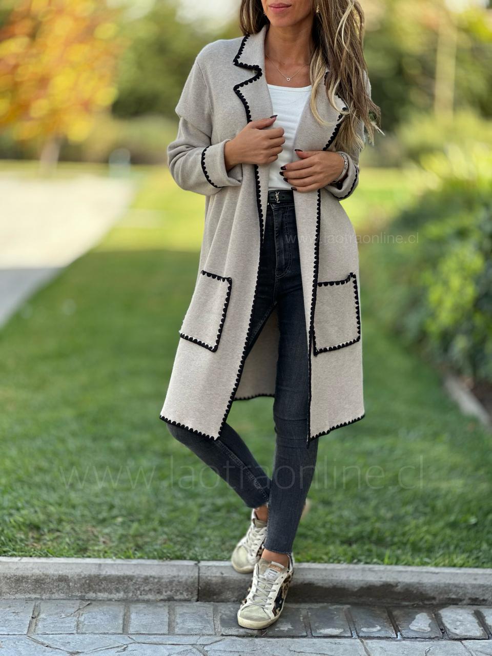 Abrigo Melania camel