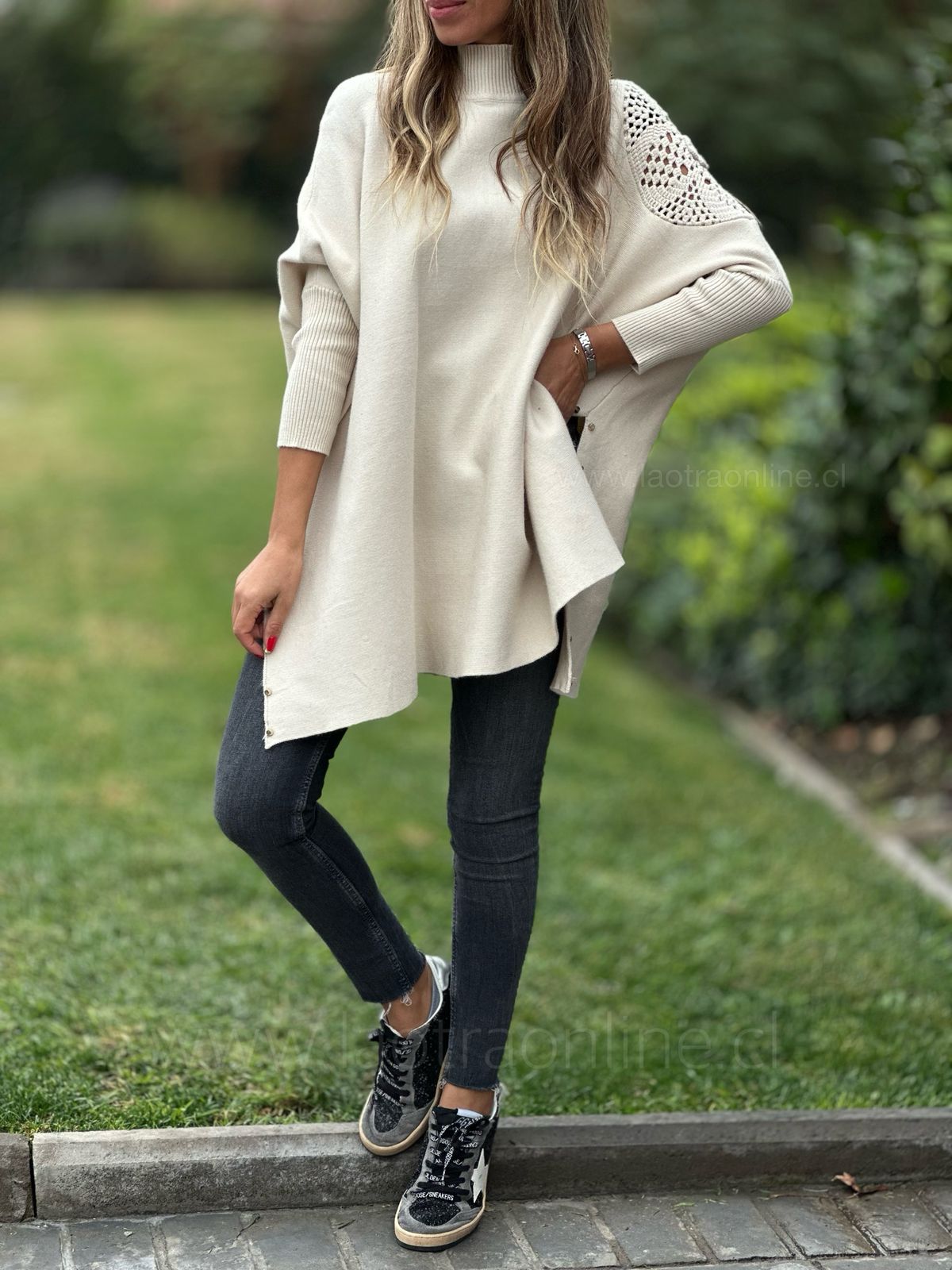 Sweater Tachitas tejido crema