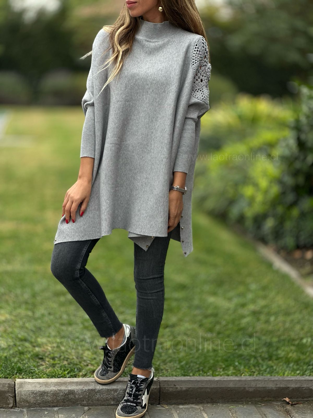 Sweater Tachitas tejido gris