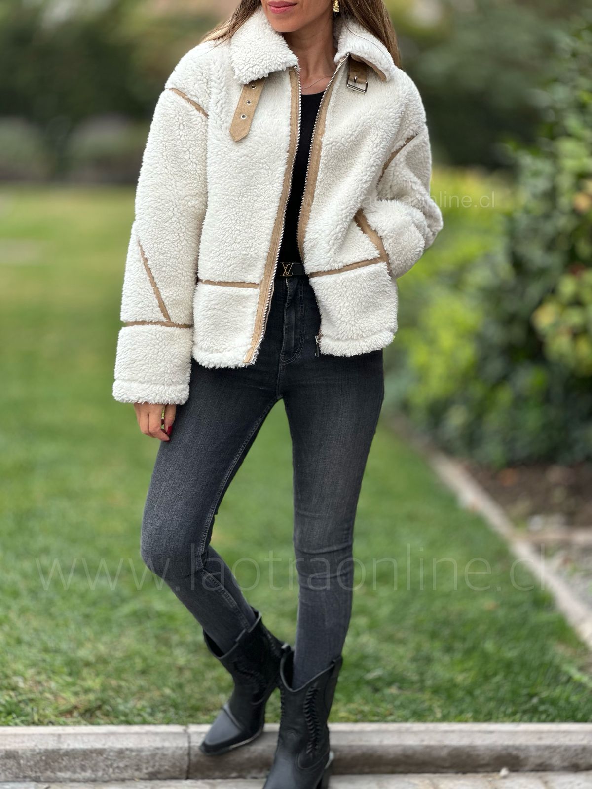 Chaqueta Rusia crema
