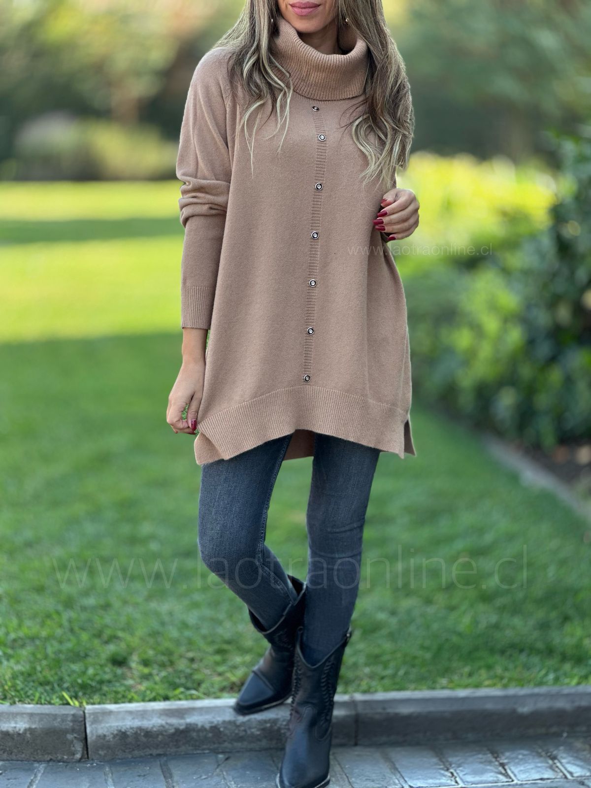 Sweater Mercedes camel