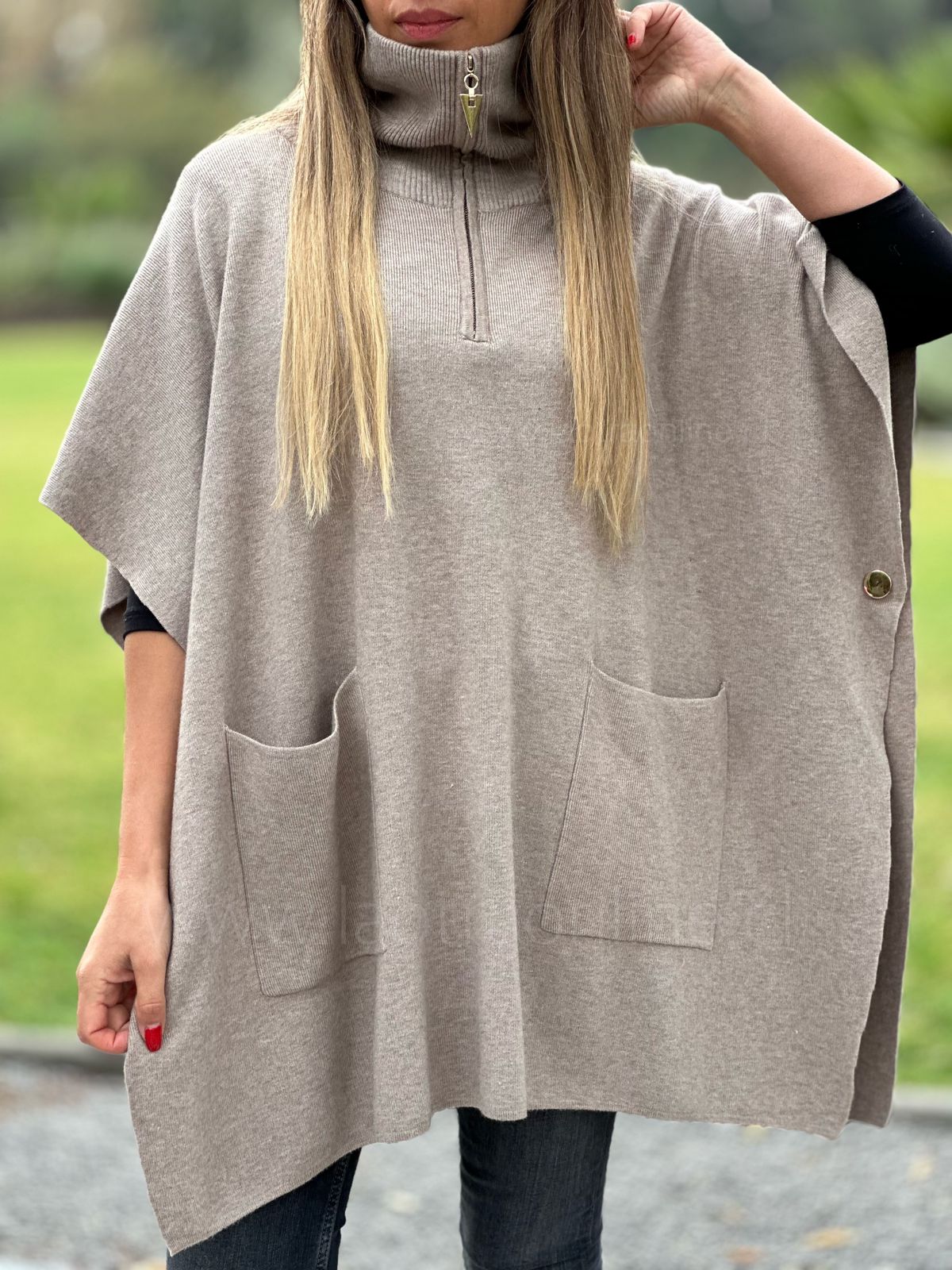Sweater/Poncho Asia taupe
