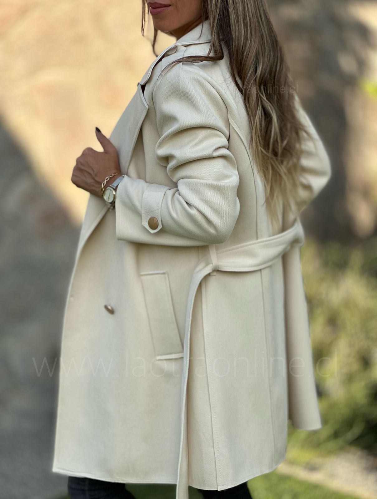 Abrigo/Trench Parisina crema